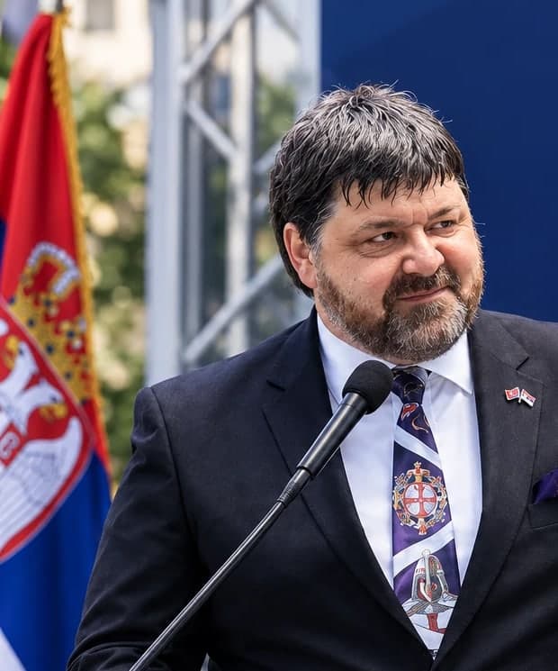 проф. др Дејан Ђорђевић, председник КРСТ, за говорницом